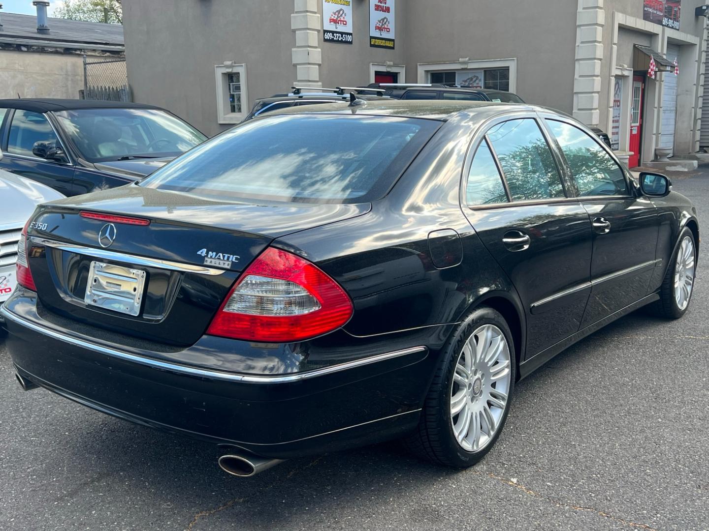 2008 BLACK /Black Leather Mercedes-Benz E-Class E350 Luxury (WDBUF87X48B) with an 3.5L V6 DOHC 24V engine, located at 1018 Brunswick Ave, Trenton, NJ, 08638, (609) 989-0900, 40.240086, -74.748085 - WoW! This Mercedes E-Class is a Black Beauty!! Just Serviced and Detailed and ready for the next driver who will appreciate this vehicle! A real nice Mercedes E 350 4-matic. Financing available - Photo#11